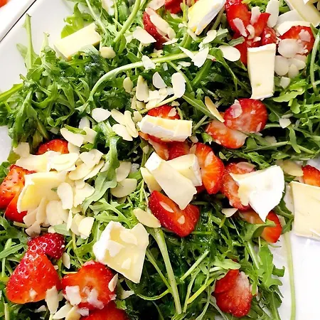 Monika Ii Oda ve Kahvaltı