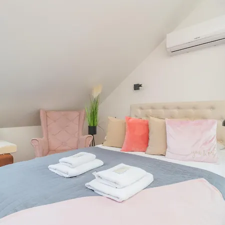 Monika Ii Bed & Breakfast *
