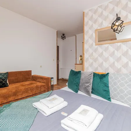 Monika Ii Bed & Breakfast *